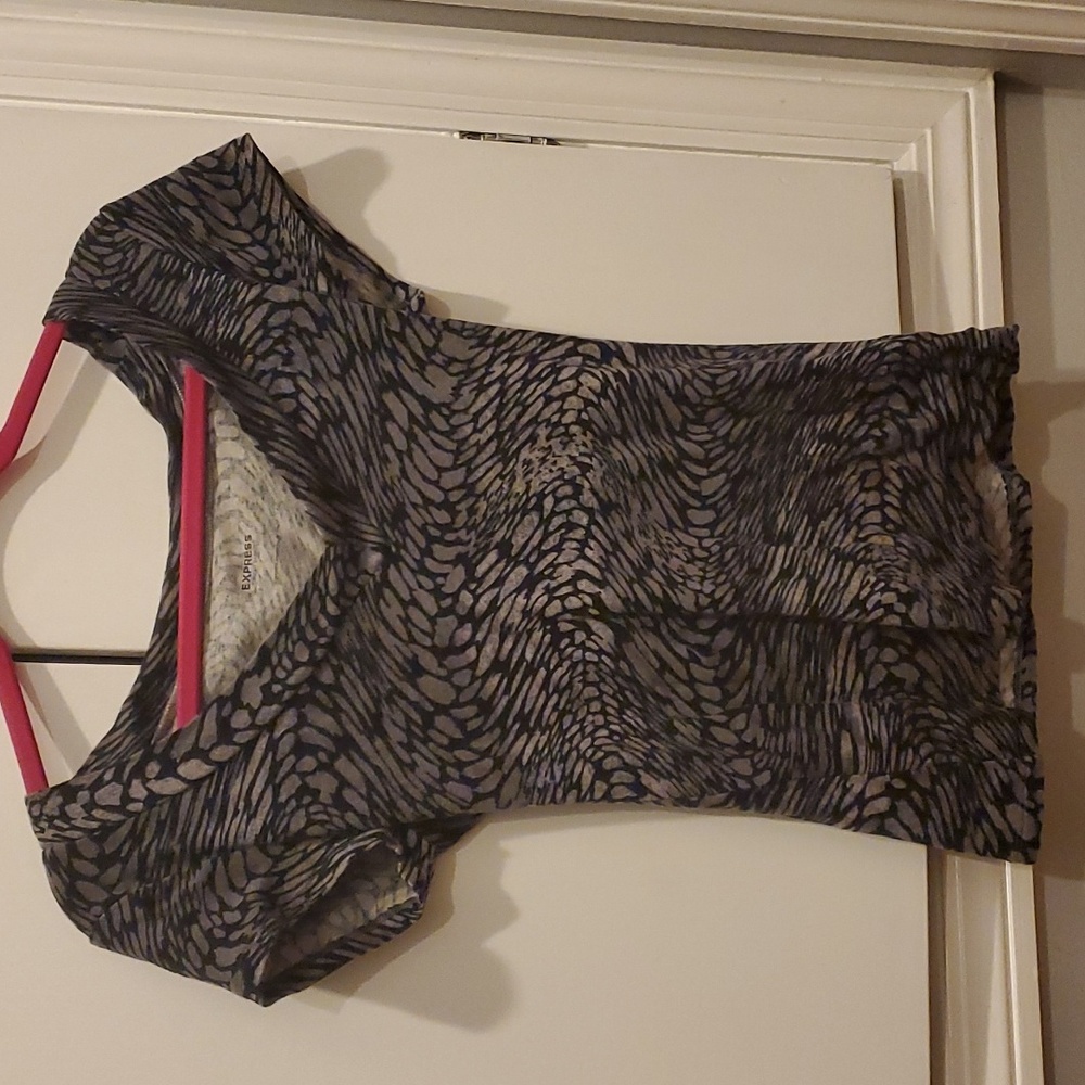 Express women's sexy basics tee